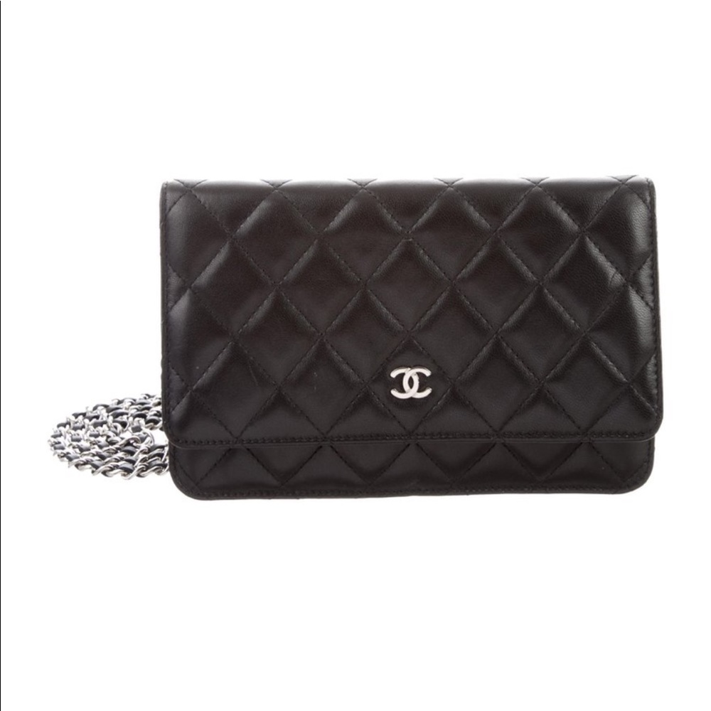 💝 Authentic Chanel Lambskin WOC 😍 gorgeous!